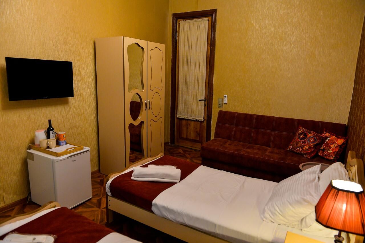Отель Sanapiro Hotel Кутаиси