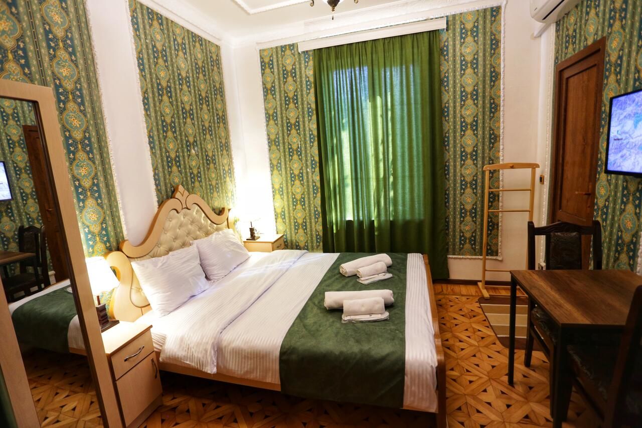Отель Sanapiro Hotel Кутаиси
